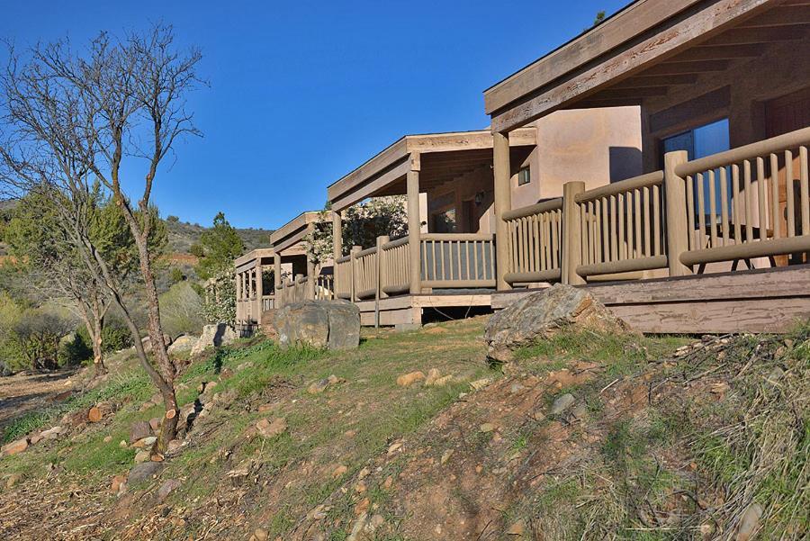 Creekside Preserve Lodge & Cabins Cordes Lakes Exterior photo